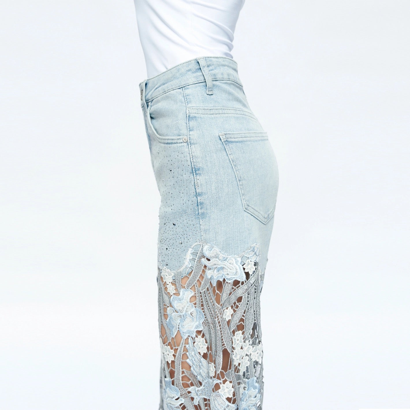 Leslie Blue Lace Patchwork Wide-Leg Denim Jeans – High-Rise, Rhinestone Detail