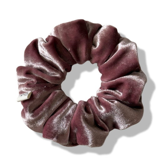 Mauve scrunchie on a white background