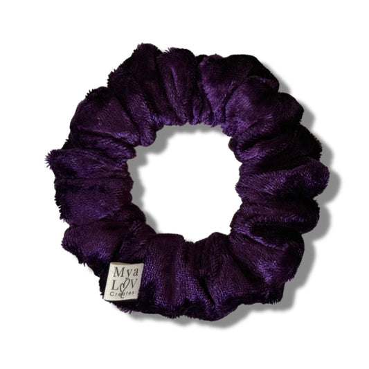 purple valvet scrunchie